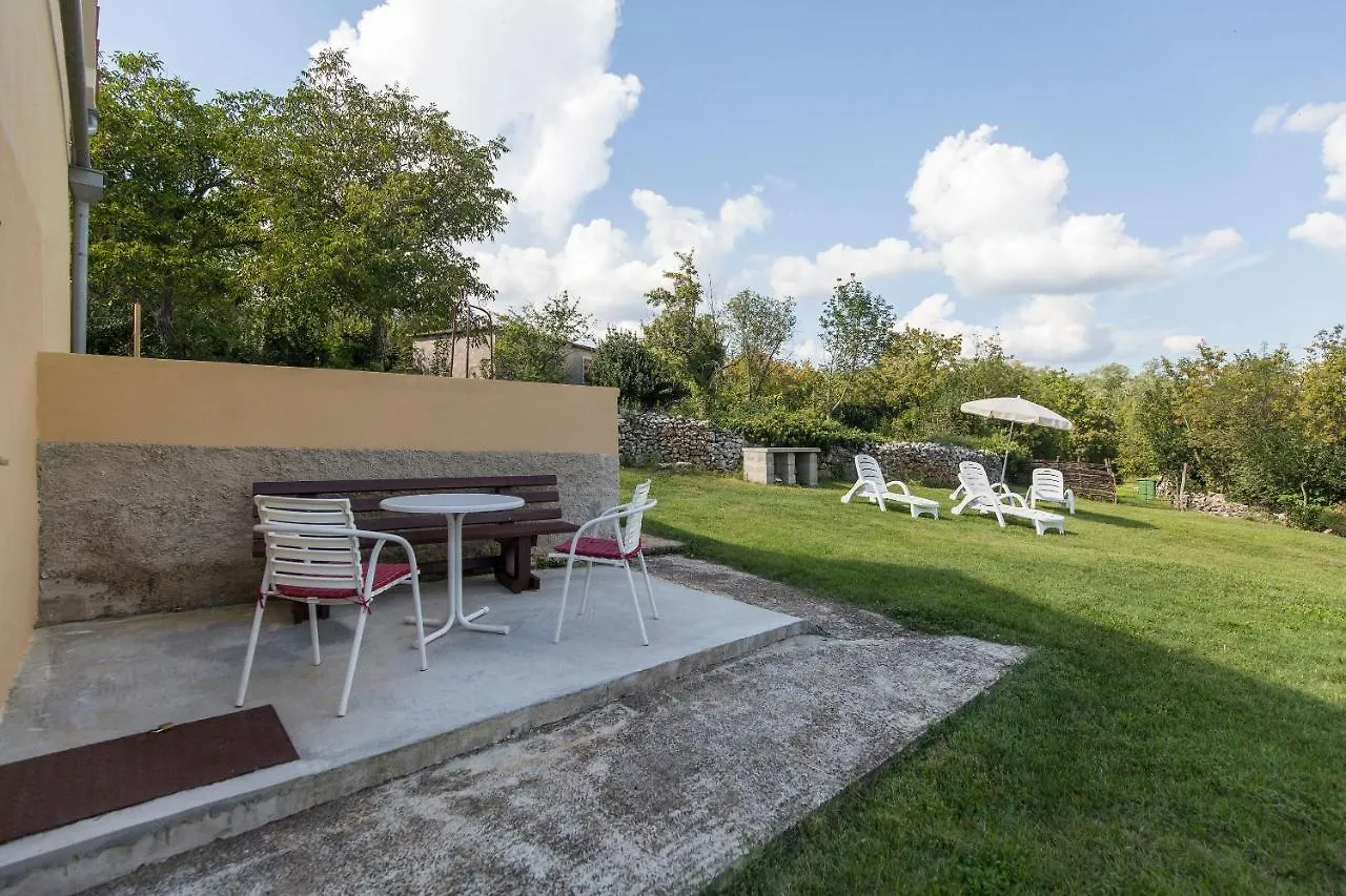 House Dean Holiday home Mali Turini