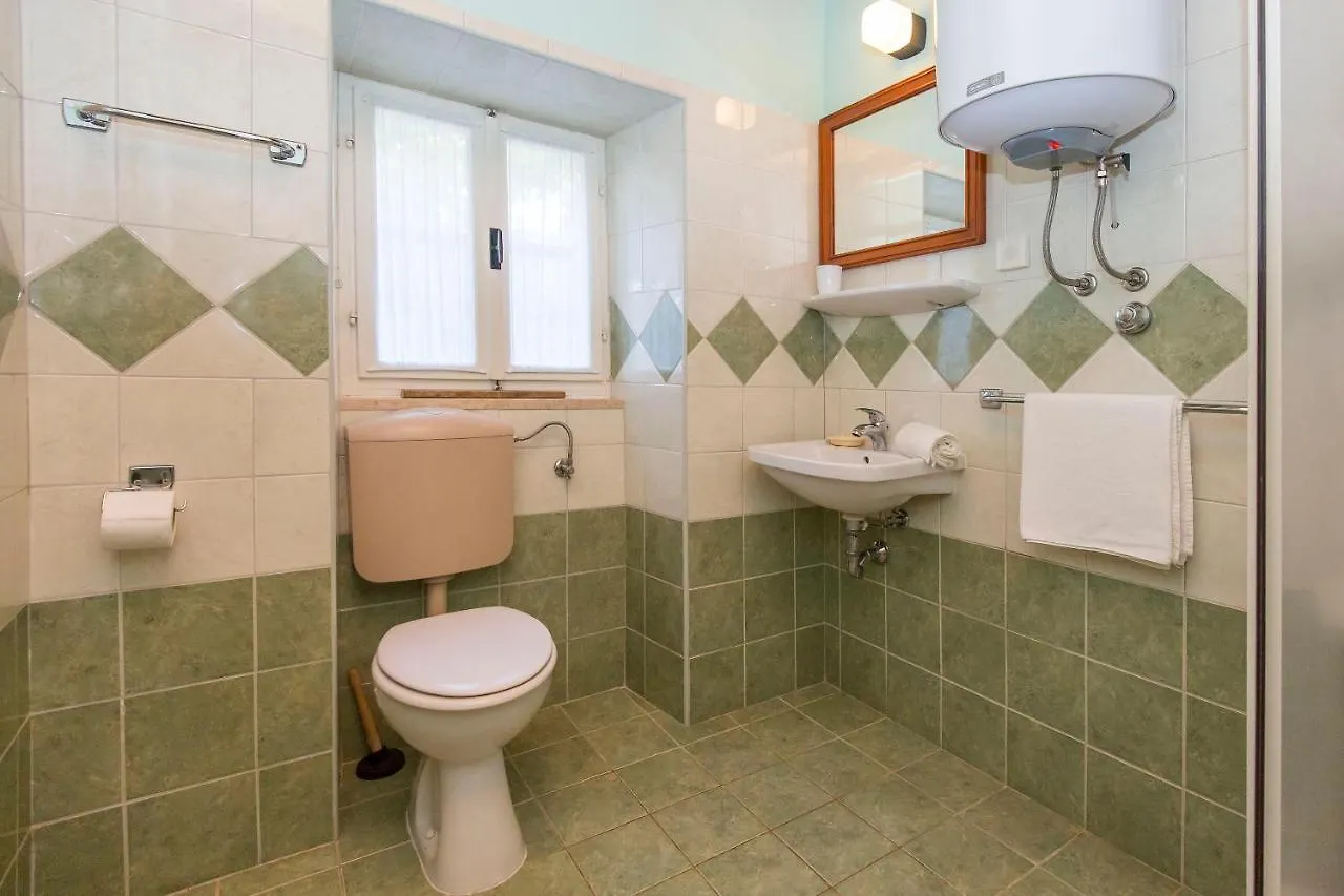 House Dean Villa Mali Turini